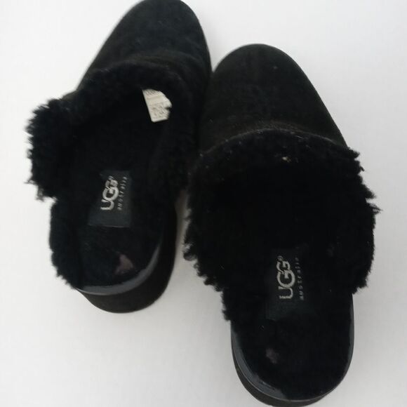Ugg black suede mules with sherpa linings size 6 - Picture 3 of 11